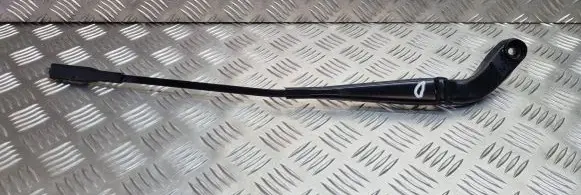 Mercedes-Benz B W245 Front wiper blade arm A1698200240