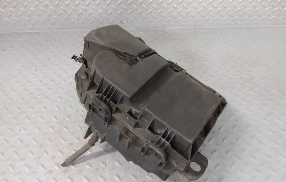 Peugeot Partner III Air filter box 9828002080