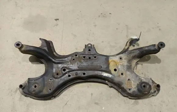 Toyota Corolla Verso AR10 Front subframe 