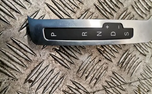 Audi A6 S6 C6 4F Gear shift selector indicator 4f1713463c