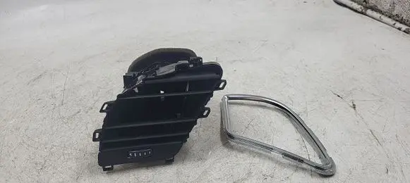 Audi A4 S4 B8 8K Dashboard side air vent grill/cover trim 8K1820901G