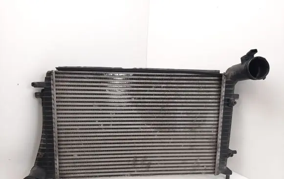 Volkswagen Caddy Intercooler radiator 1K0145803F
