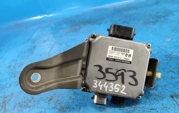 Toyota Camry Power steering control unit/module 8965033061