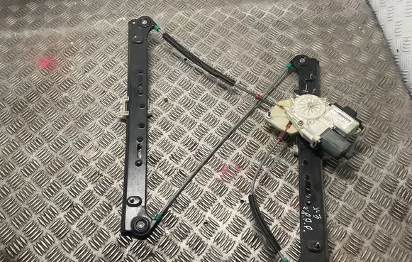 BMW X3 E83 Front door window regulator with motor 