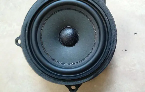 BMW X1 F48 F49 Panel speaker 65138715685 NE68085