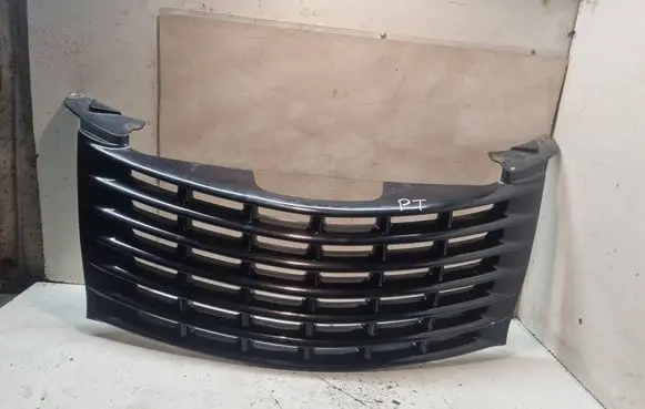 Chrysler PT Cruiser Front bumper upper radiator grill