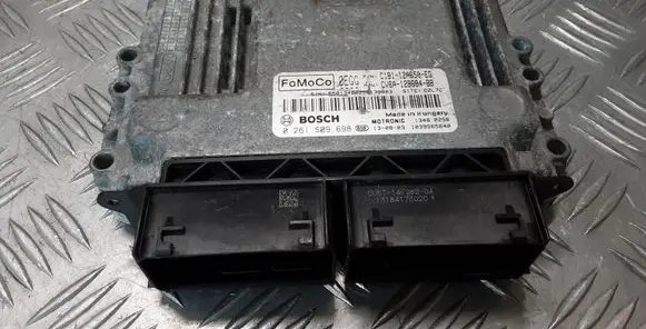 Ford Fiesta Engine control unit/module C1B112A650EG CV6A12B684BB 0261S09698