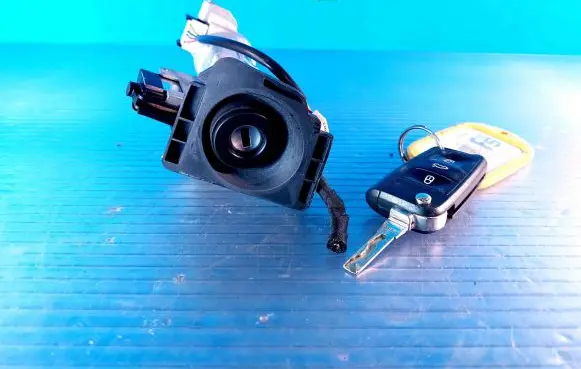 Skoda Octavia Mk3 (5E) Ignition lock 1K0953527D