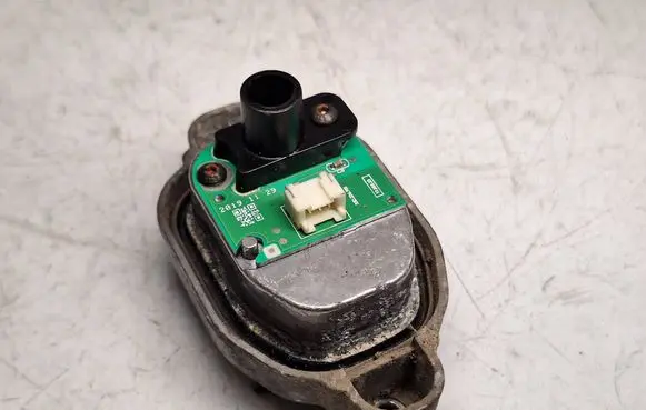 BMW 3 F30 F35 F31 LED ballast control module 20248400
