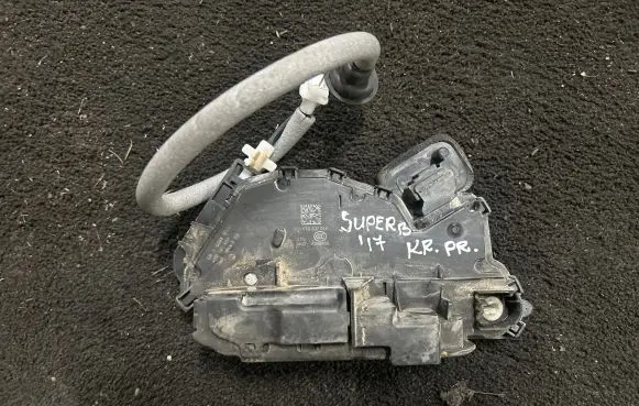Skoda Superb B8 (3V) Front door lock B55TB837015 LH44310180