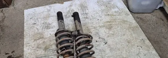 Volkswagen Golf V Front shock absorber/damper