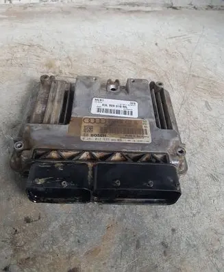 Audi Q5 SQ5 Engine control unit/module 03l906018