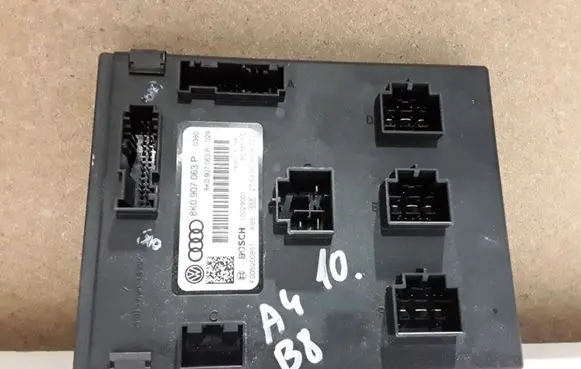 Audi A4 S4 B8 8K Comfort/convenience module 8K0907063P
