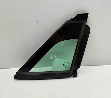 Hyundai Santa Fe Front door vent window glass four-door 82580S1000