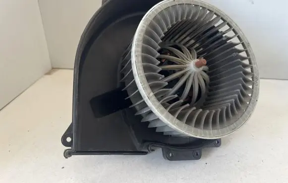 Volkswagen Cross Polo Heater fan/blower 6Q1819015J