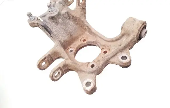 Hyundai Tucson TL Rear wheel hub spindle/knuckle D7000