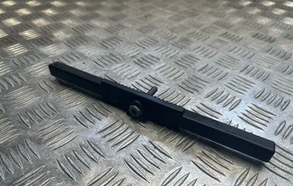 Mercedes-Benz GLC C253 Battery bracket A2056200018