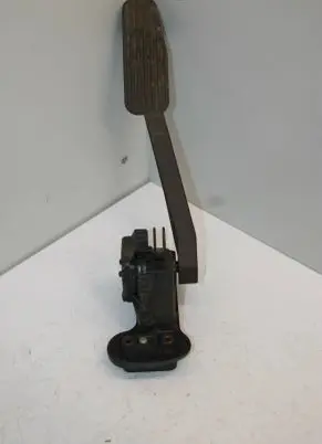 Volvo V70 Accelerator throttle pedal 30636004 6PV00853701