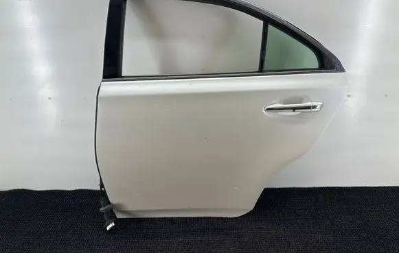 Toyota Sai Rear door 