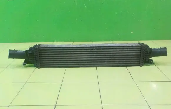Audi A4 S4 B8 8K Intercooler radiator L3122003 8K0145805G