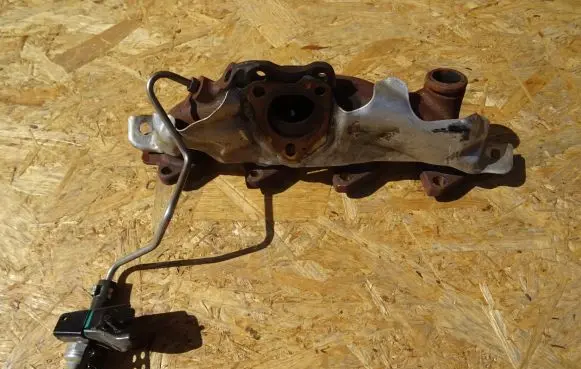 Mercedes-Benz B W246 W242 Exhaust manifold