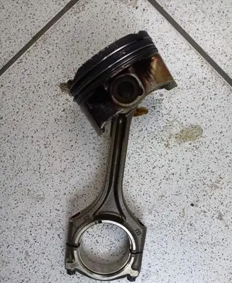 Ford Edge II Piston with connecting rod