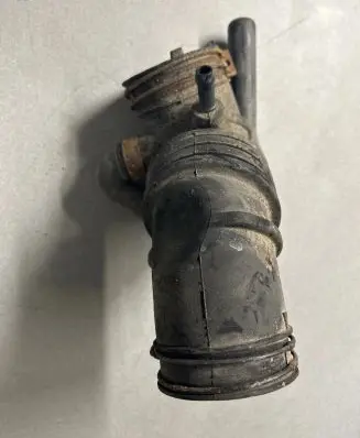 Hyundai Getz Air intake duct part 281911C000