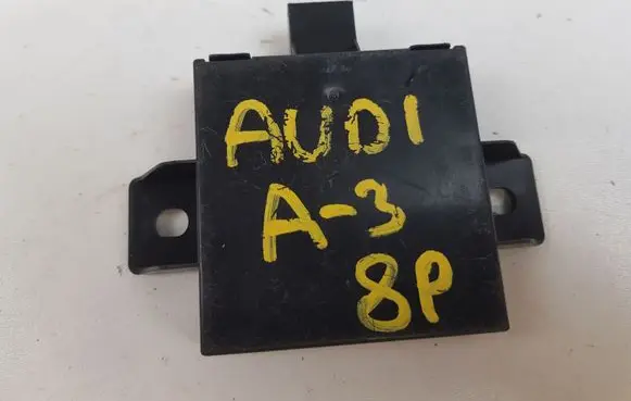 Audi A3 S3 8P Alarm control unit/module 1K0907719