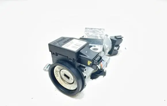 Mitsubishi Colt Ignition lock MR587813 5WK45107