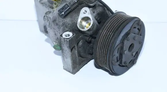 Renault Twingo III Air conditioning (A/C) compressor (pump) 926002090R A4538307000