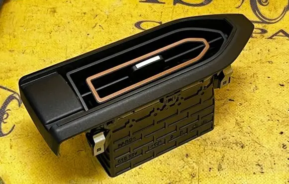 Dacia Sandero III Dashboard side air vent grill/cover trim 687619166R