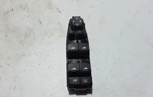 BMW 5 F10 F11 Electric window control switch 9241956