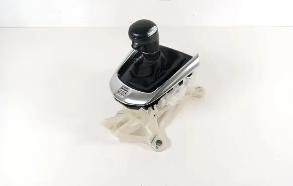 Mazda 2 Gear shifter/selector DA7V46100A