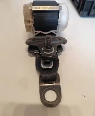 Peugeot 107 Rear seatbelt 0434077 7P1200 757194