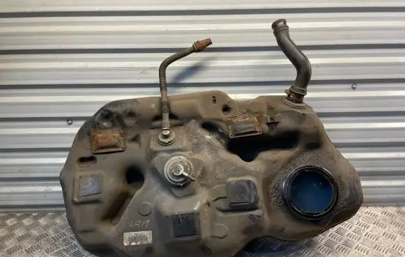 Toyota Prius (XW30) Fuel tank 