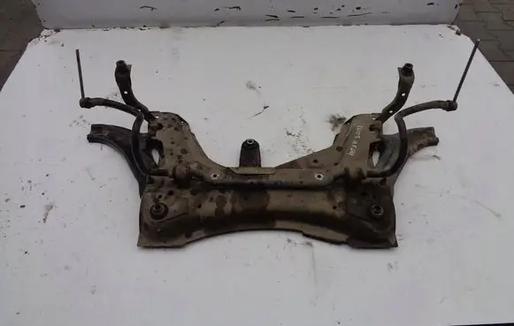 Renault Clio III Front subframe