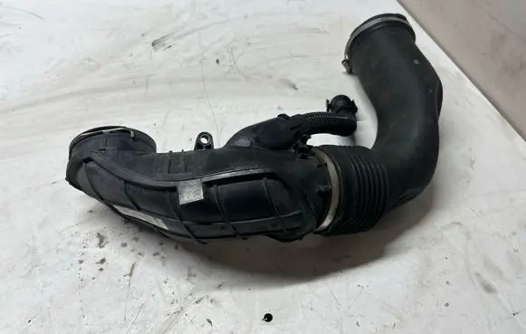 BMW 5 F10 F11 Turbo air intake inlet pipe/hose 851345902 2004120428