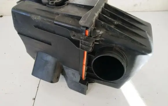 Volkswagen Fox Air filter box