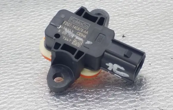 Ford Fusion II Airbag deployment crash/impact sensor F2GT14C676AA C83HA 500726