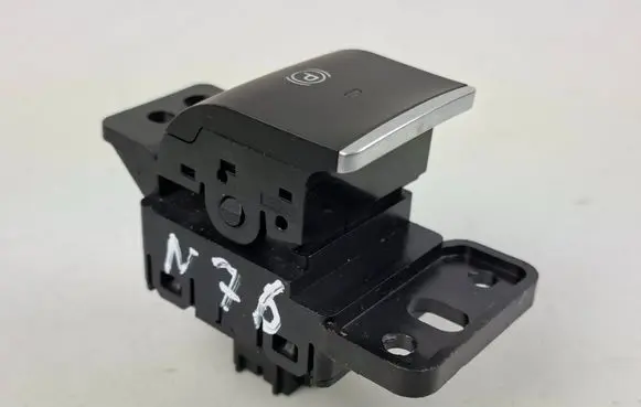 Alfa Romeo Giulia Hand parking brake switch 01561182110 00797 02127