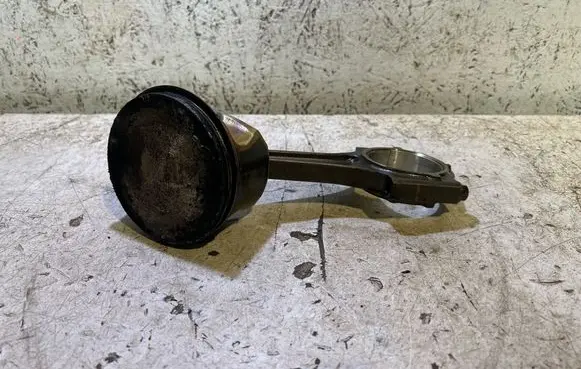 Dodge Charger Piston with connecting rod 
