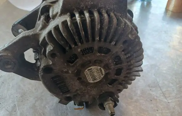 Nissan Note (E11) Generator/alternator 23100BC00A
