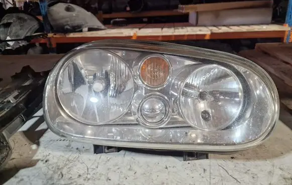 Volkswagen Golf IV Headlight/headlamp