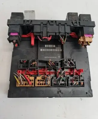 Volkswagen PASSAT B6 Fuse box set 3C0937049H H377S1301 02227980