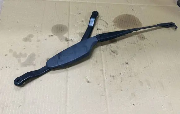 Mercedes-Benz S W221 Front wiper blade arm A2218200244 2218200244