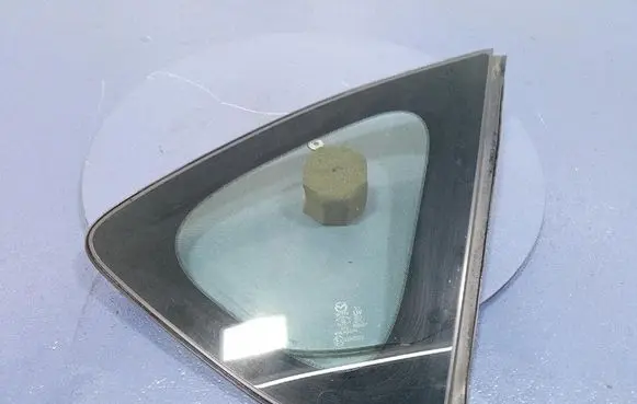 Mazda CX-5 Rear side window 