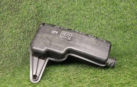 Volkswagen Jetta VI Active carbon filter fuel vapour canister 04E131111A