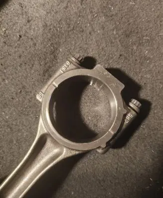 Volkswagen PASSAT CC Connecting rod/conrod 038J