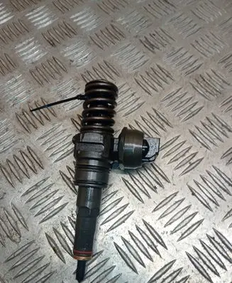 Skoda Fabia Mk2 (5J) Fuel injector 0414720215