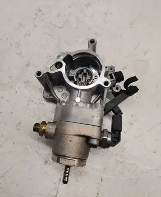 Porsche Macan (95B) Vacuum pump 06L145100F